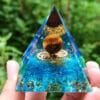 Pirámide Orgonita De Amatista Natural Para Protección Energética Y Meditación Curativa