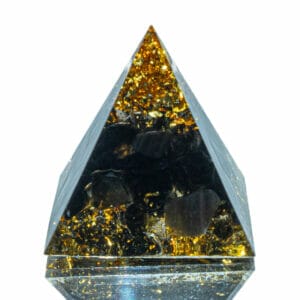 Pirámide Orgonita Artesanal de Obsidiana: Protección y Crecimiento Espiritual