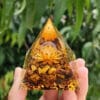 Pirámide Orgonita Artesanal de Citrino Encantador: Alegría y Optimismo